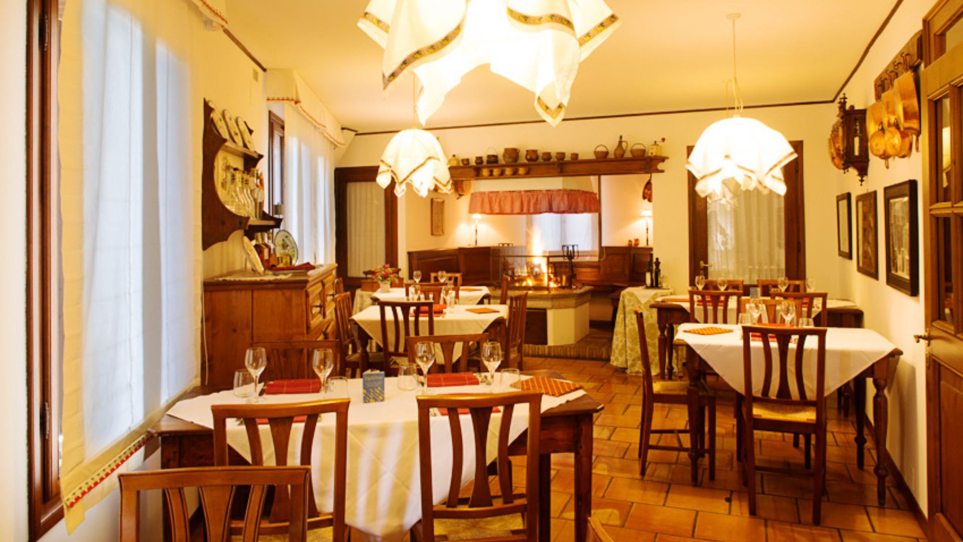 ristorante-andreetta-rolle-sala